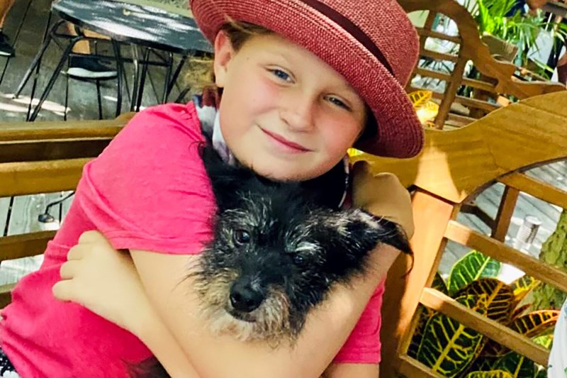 ‘Pure Love’: Middle Schooler Raises Money for Local Animal Shelter By Letting People Pet Her Dog