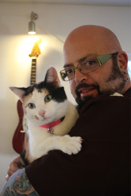 Meet Cat Daddy Jackson Galaxy’s Furry Family Members